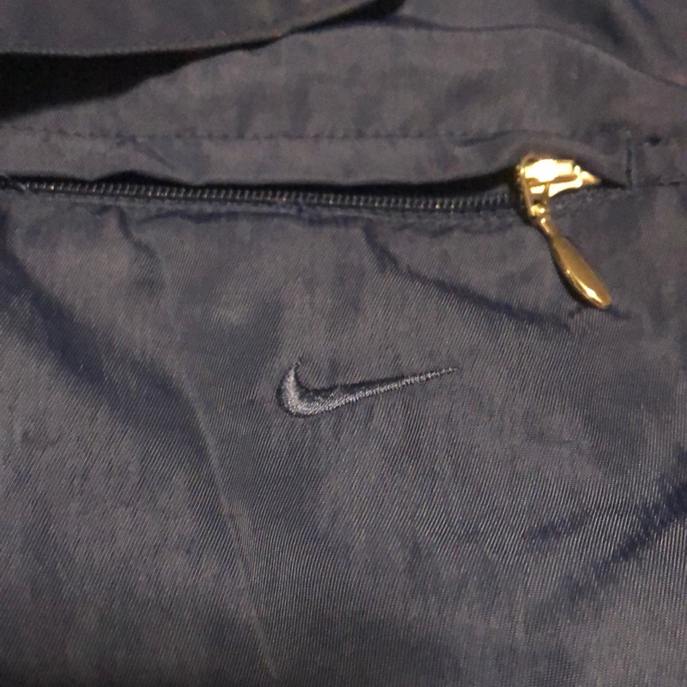 Nike rain jacket - Picture 3 of 4